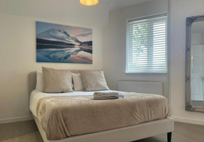 Canterbury Holiday Apartment Sleeps 6 Free Parking Wifi